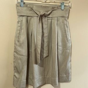 H&M LINE SHORT SKIRT PLEATED BEIGE WITH ATTAY TIE BELT TWO POCKETS SIZE 2